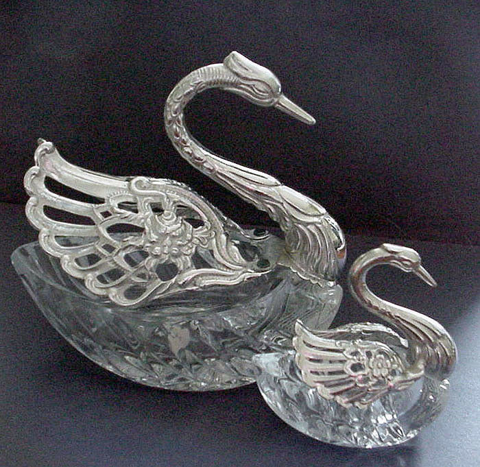 Lge Birks Primrose Silver and Crystal Swan Open Salt w/ Baby Swan