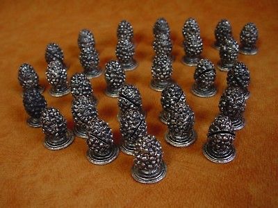 Crate & Barrel Pewter Acorn Table Place card photo Holders Christmas Set of 30