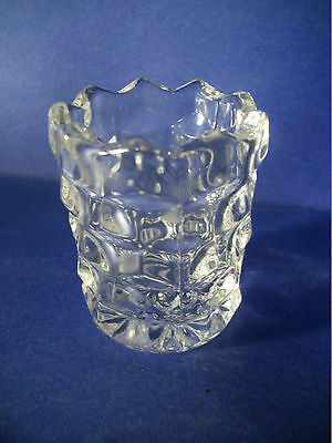 CLEAR DIAMOND CUT GLASS COLLECTIBLE OR KITCHEN TABLE TOOTHPICK HOLDER