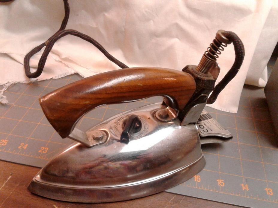 Coronet Electric Pressing Iron w Wood Handle In Sunbeam Iron Master Box Works