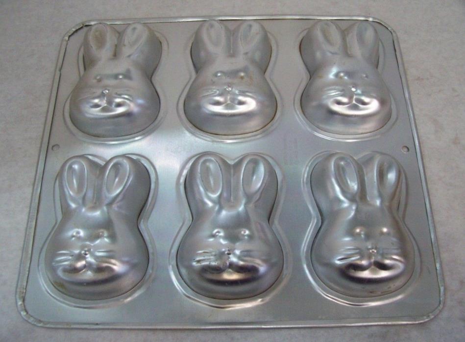 Wilton 1992 Aluminum 6 Six Bunny Easter Spring Cake Mold # 2105-1426