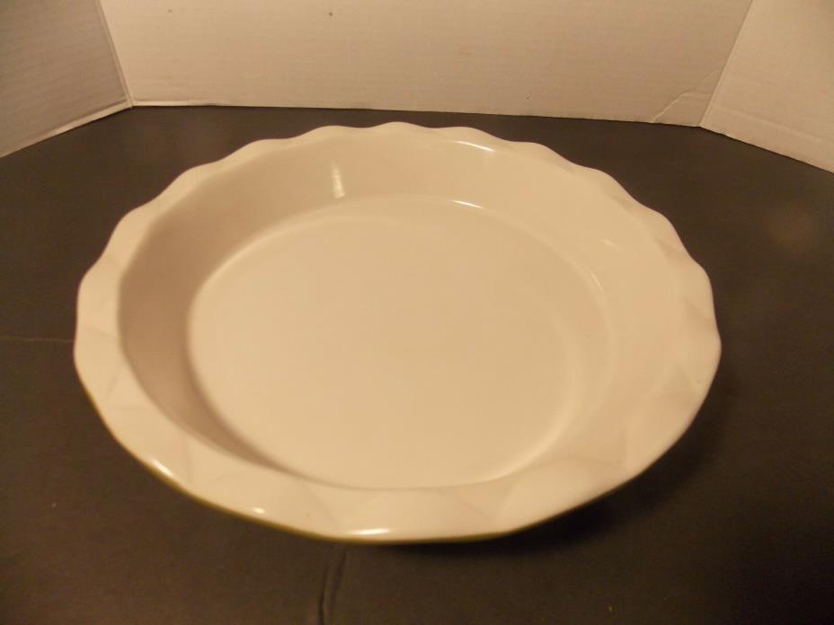 10 inch deep dish pie plate by Fabulous Home Green & White