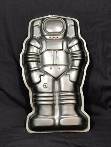 Vintage 1978 Wilton Astronaut/ Robot /Spaceman Cake Pan Jello Mold