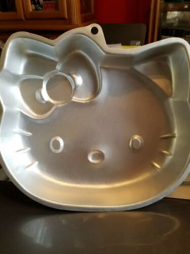 Hello Kitty Cake Pan by Wilton, #2105-7575