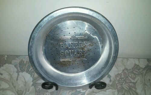 Vtg Bakers Square 9