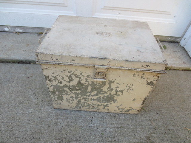 vtg N & L Wear Well Tin Metal Breadbox