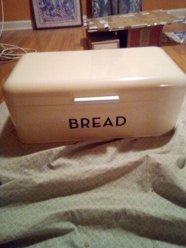Now designs Metal Bread Box