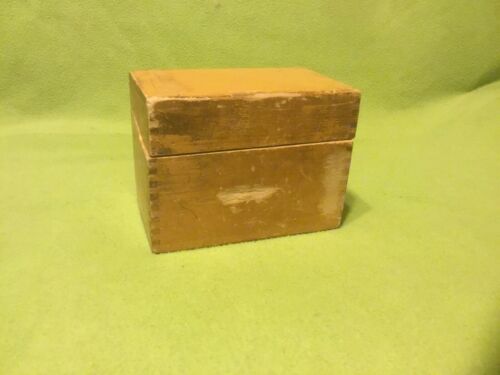 Vintage ~ Wood Box ~ Recipe Box Oak Wood ~  Dove tailed -  3x5 Cards