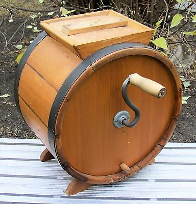Vintage WOODEN  HAND CRANK Barrell BUTTER CHURN with LID