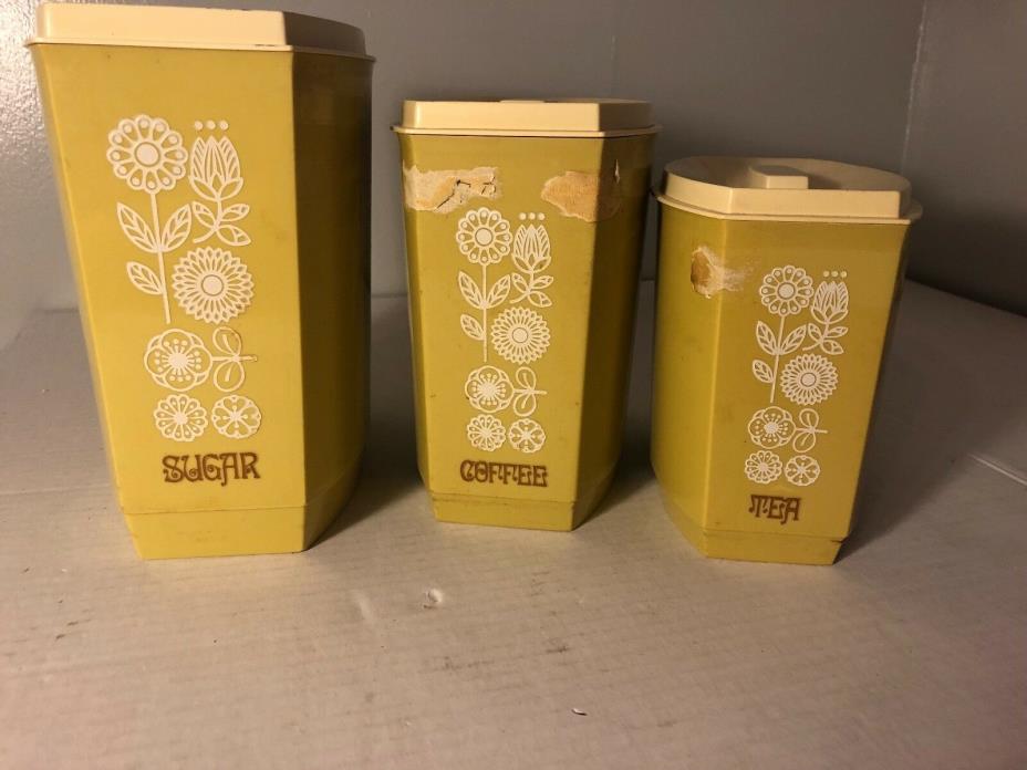 VINTAGE RETRO MID CENTURY PLASTIC CANISTERS HARVEST GOLD FLOWERS SET OF 3 M1