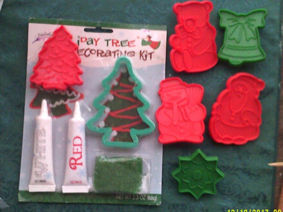 6 Plastic Christmas Cookie Cutters  Never Used  AND HOLIDAY TREE DECORATING KIT