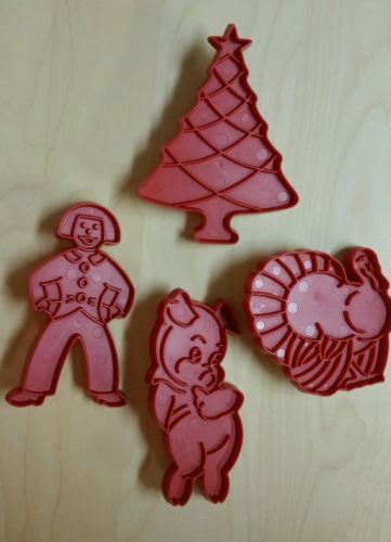 Vintage Tupperware Cookie Cutters Christmas Thanksgiving Lot of 4 Red