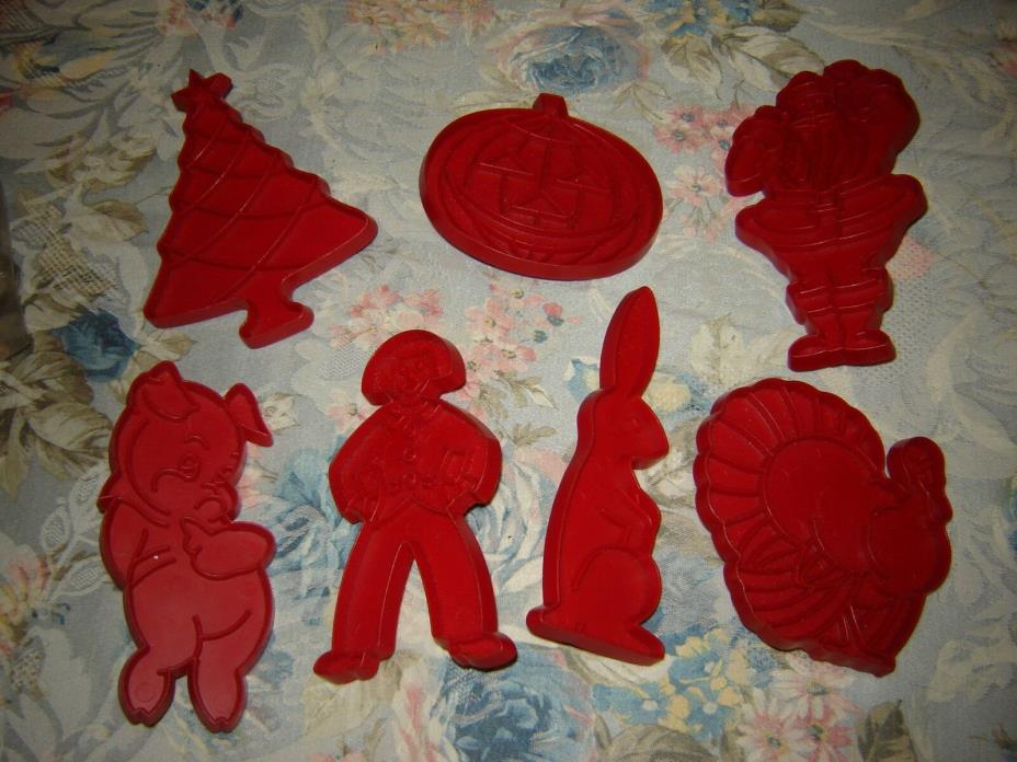 7 Vintage Tupperware Red Plastic Christmas Cookie Cutters Bunny Pumpkin Pig Boy