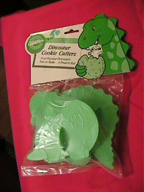 NEW Wilton Adorable Dinosaur Cookie Cutters-Green-Total 4-Never opened