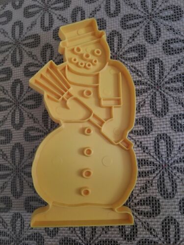 Vintage Stanley Home Products SNOWMAN  Yellow Plastic Cookie Cutter