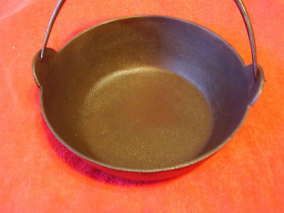 Cast Iron Pot with Handle
