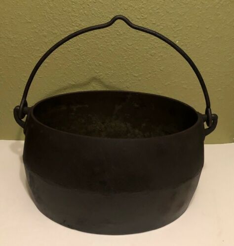 Antique Vintage M H & E 4 Gallon Cast Iron Oval Cooking Pot W/ Handle Pa. USA