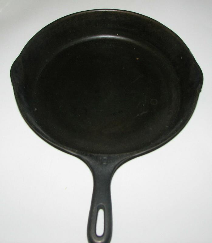 Wagner Ware #10 cast iron skillet