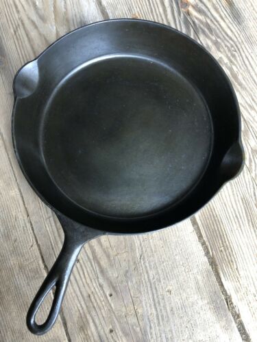PRE GRISWOLD ERIE 9 3RD SERIES PN 713 CAST IRON SKILLET!CLEANED AND RE-SEASONED