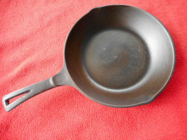 Wagner Ware Cast Iron Chef Skillet 9 Inch Unmarked