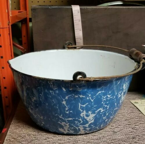 Vintage ENAMEL pail or Pot w Pour Spout Batter Cooking Kitchen Blue Swirl