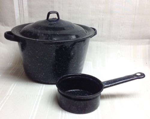 Lot/2-Vintage Graniteware/Enamelware-Stock/Soup Pot & 1 Cup Sauce Pan
