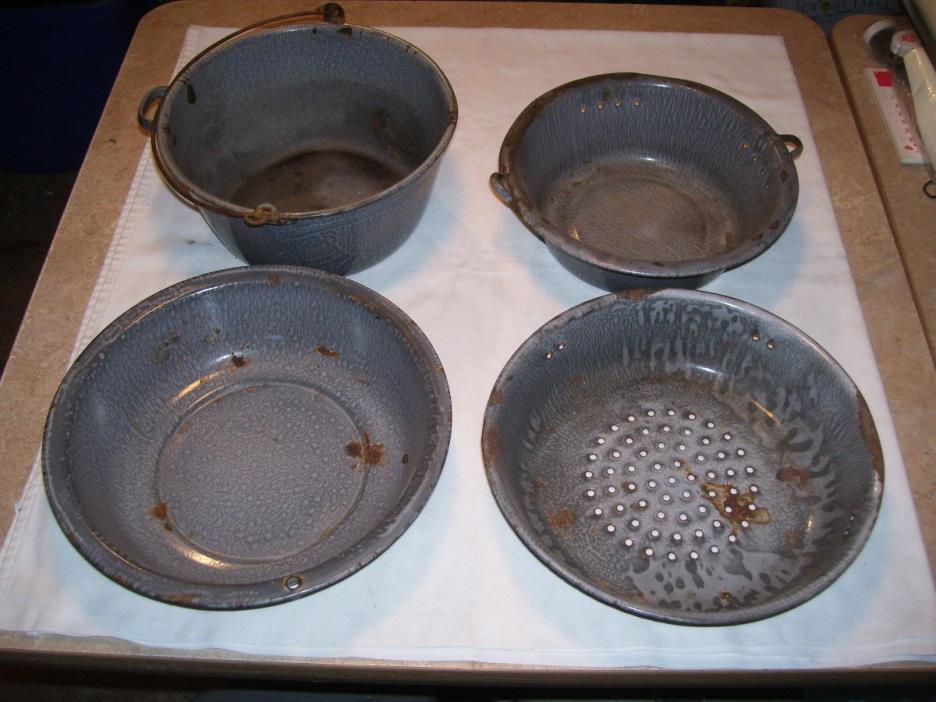 Lot of 4 Antique Vintage Kitchen Gray Graniteware Pans and Pail
