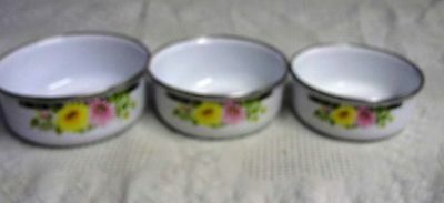 3 Vintage Enamelware Nesting Bowls With Floral Design & Metal Rim