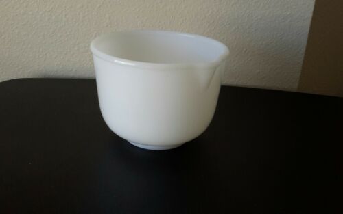 Glasbake 20CJ Made for Sunbeam Mixing Bowl White Pre-Owned