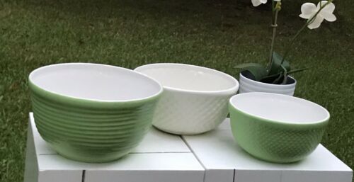 Very Cute Vintage Ceramic Mixing Bowls