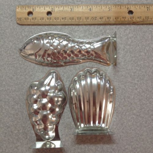 VTG Cookie/Candy Molds with Handles. Lot of 3. Fish, Shell, Grape Bunch.