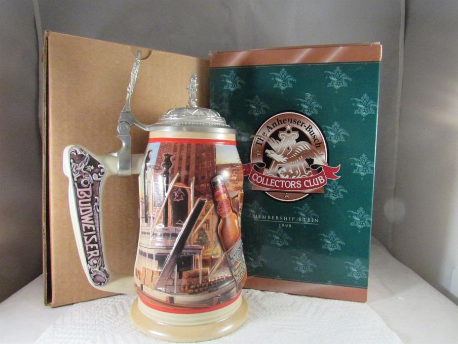 1999 ANHEUSER-BUSCH COLLECTORS CLUB MEMBERS ONLY STEIN WITH BINDER CB10