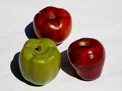 Vintage Carved Wooden Apples and Green Pepper Bell Pepper Basket Decor