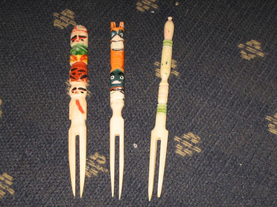 3 Vint. Victorian Carved Pickle Olive Cocktail Forks Bovine Cow Bone,Totem Pole