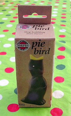 FOUR AND TWENTY BLACKBIRDS BAKED IN A PIE....FUN PIE BIRD