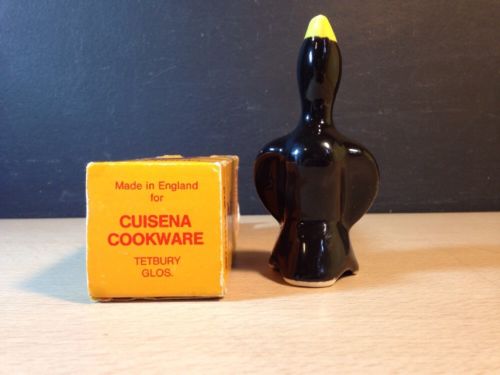 CUISENA POTTERY PIE BIRD VENT FUNNEL MADE IN ENGLAND W/BOX VINTAGE