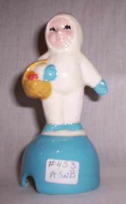 Snowbaby #453 01.1282.2 Ceramic Snowbaby w/Basket Pie Bird