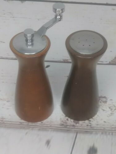 Olde Thompson Vintage MCM Pepper Mill Salt shaker Wood Chrome 5 inches grinder