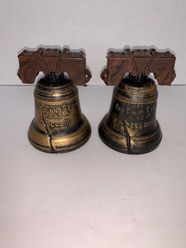 Vintage Souvenir Plastic Liberty Bell Salt and Pepper Shakers 3 1/4”