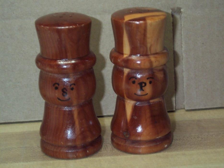 Vintage Wooden Salt & Pepper Shakers Man Top Hat Figuines Brown 3 3/4