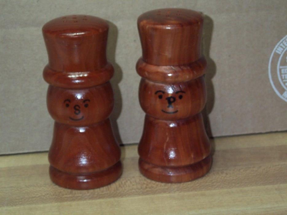 Vintage Wooden Salt & Pepper Shakers Man Top Hat Face Figuines Brown 3 3/4