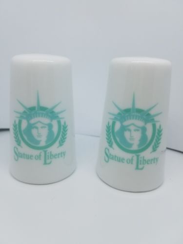 Vtg Porcelain Statue of Liberty Gift Shop Salt & Pepper Set Box included