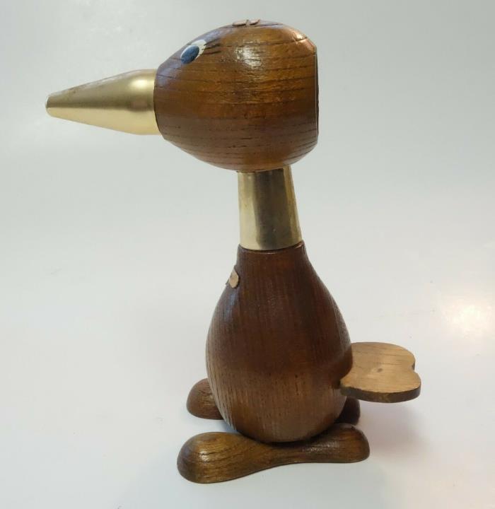 VINTAGE SALT & PEPPER SHAKER SET WOOD WOODEN BIRD - 2 PIECE - by CDGC JAPAN