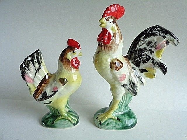 Vintage Hen and Rooster Salt and Pepper Set Very Nice 6 Inch Rooster