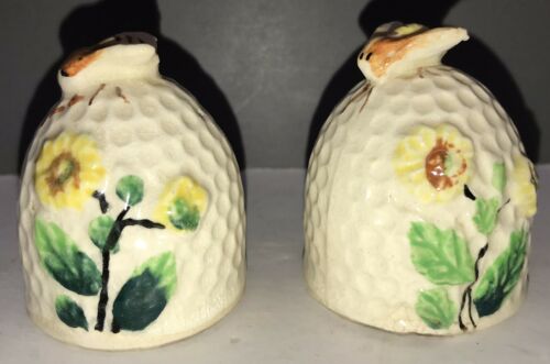 Vintage Bee Hives honey Salt & Pepper Shakers set Made in Japan sunflowers cork