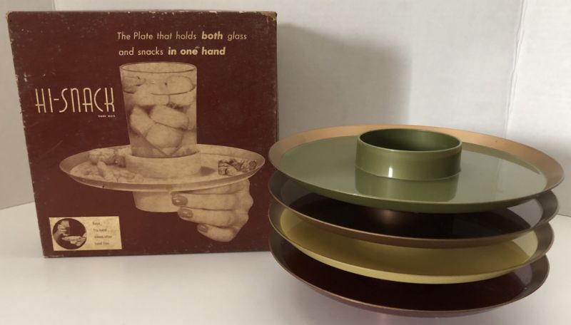 Vintage HI-SNACK Serv-Rite Set of 4 Plates w/Box Snack and Drink Trays