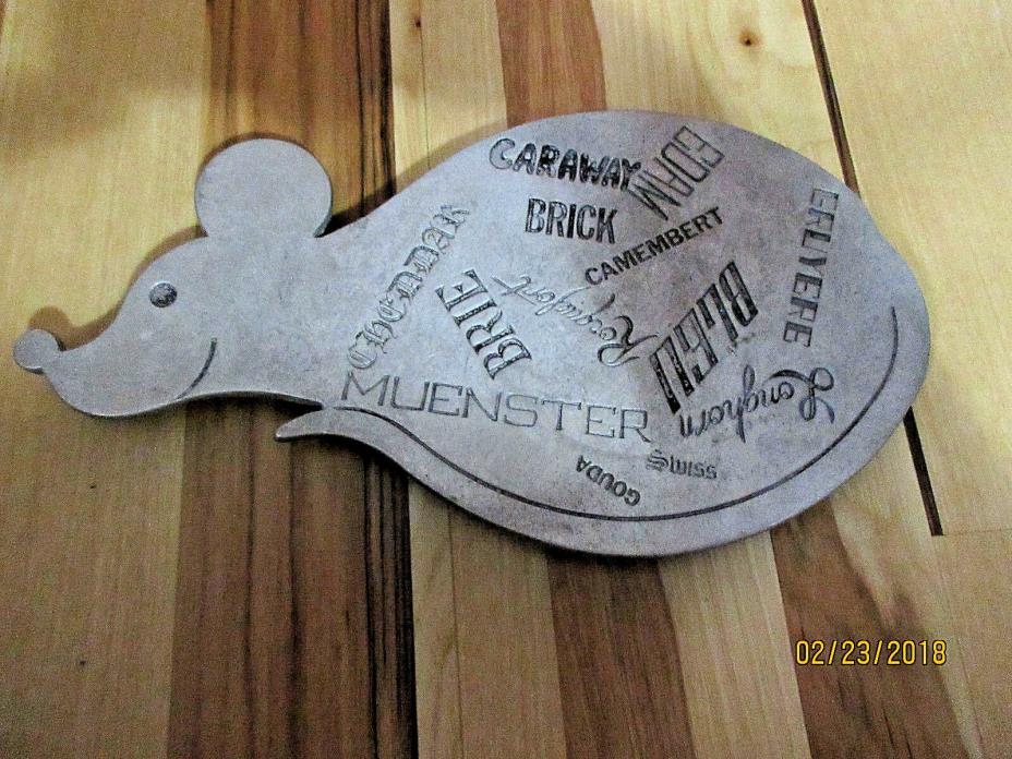 Vintage 1975 Mouse Shaped Cheese Tray 10-200