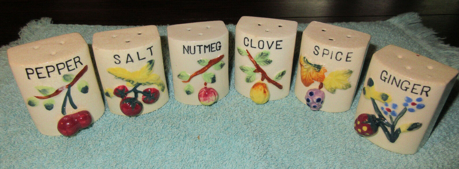 Lot Of 6 Spice Containers: Vintage: No stoppers