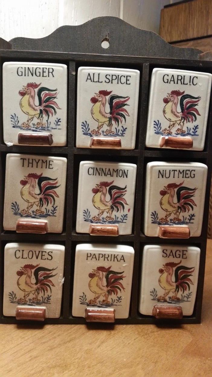 Vgt Spice Rack wood with 9 ceramic Spice Shakers Roosters