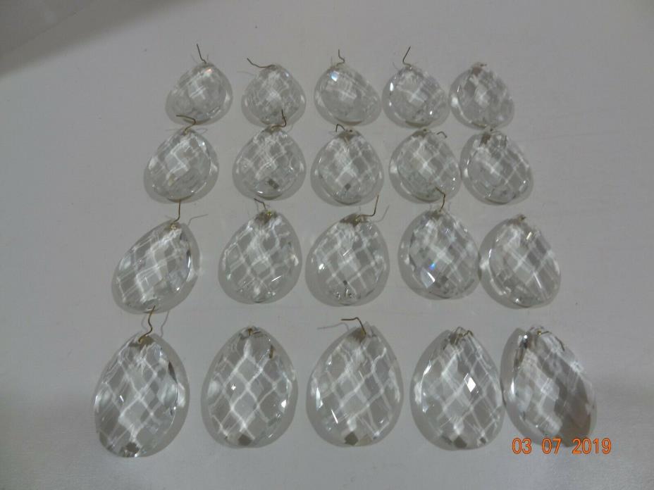Lot of 20 Vintage Cut Crystal Glass Chandelier Lamp Tear Drop Oval Prisms 2-1/2